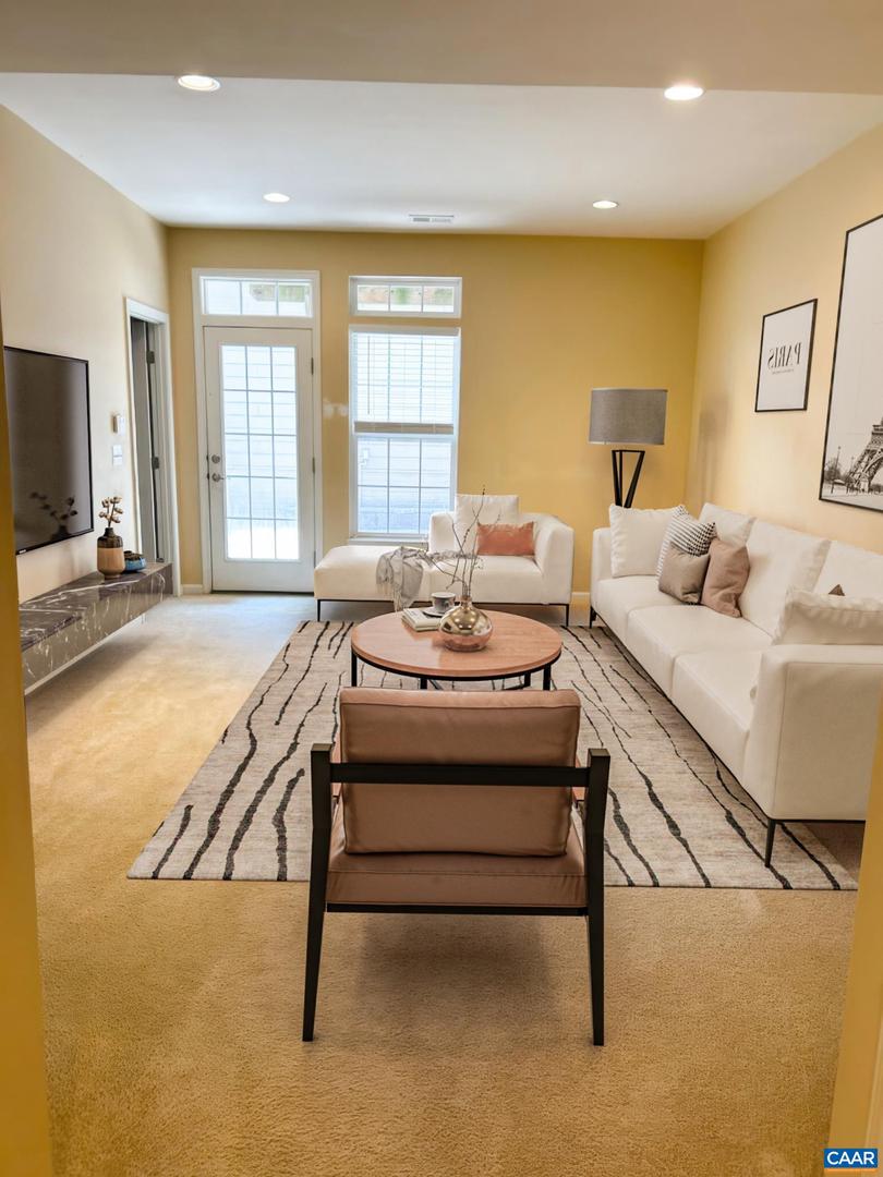 Photo 6 of 26 of 927 Bing Ln townhome