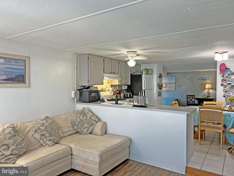 Manufactured Home in Rehoboth Beach DE 19997 Atlantic AVENUE 3.jpg