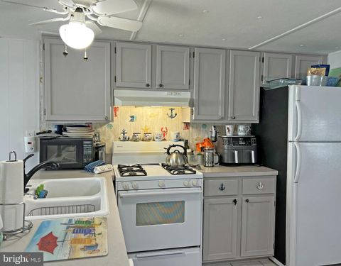 Manufactured Home in Rehoboth Beach DE 19997 Atlantic AVENUE 5.jpg