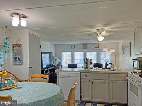 Manufactured Home in Rehoboth Beach DE 19997 Atlantic AVENUE 4.jpg