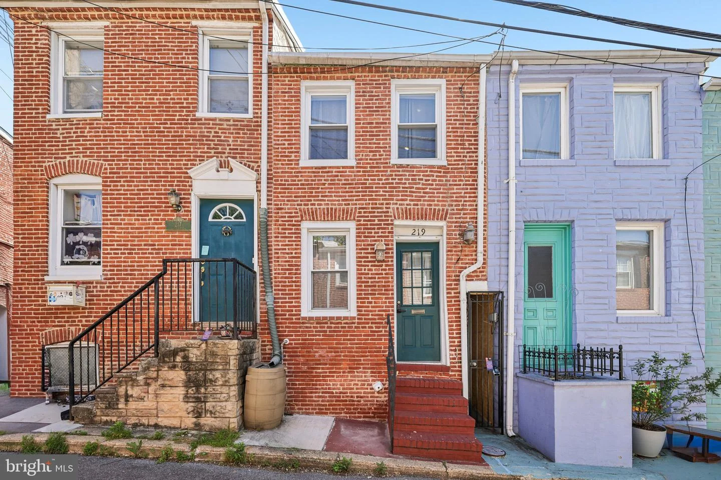 219 Chapel Street