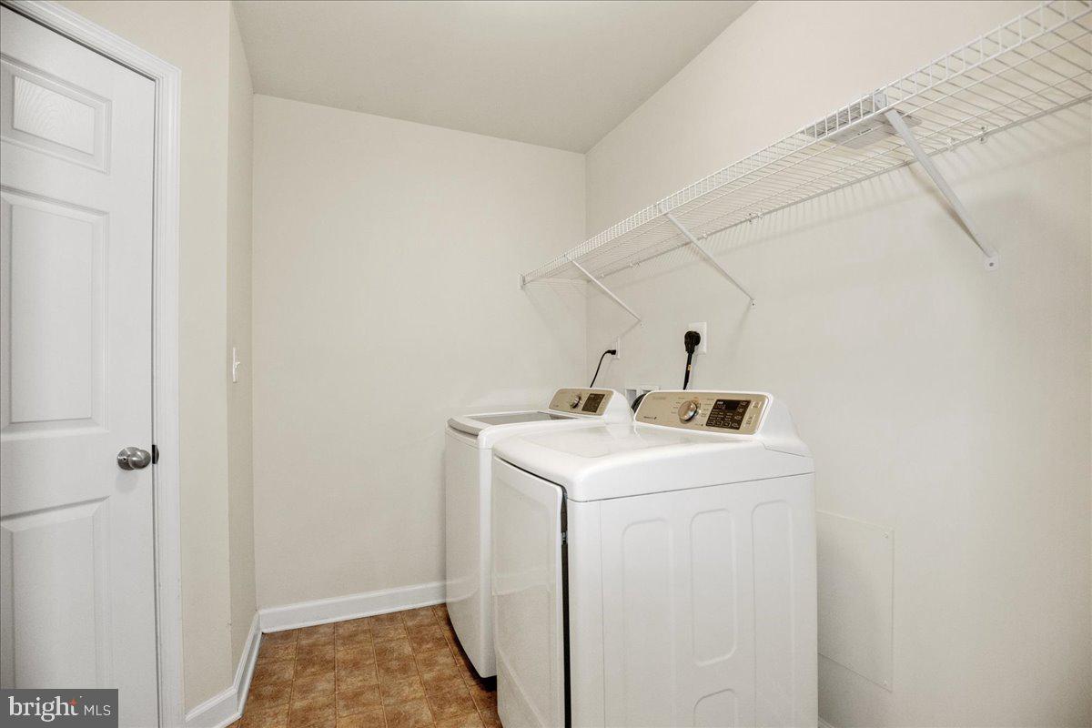Photo 34 of 43 of 524 English Oak Ln townhome