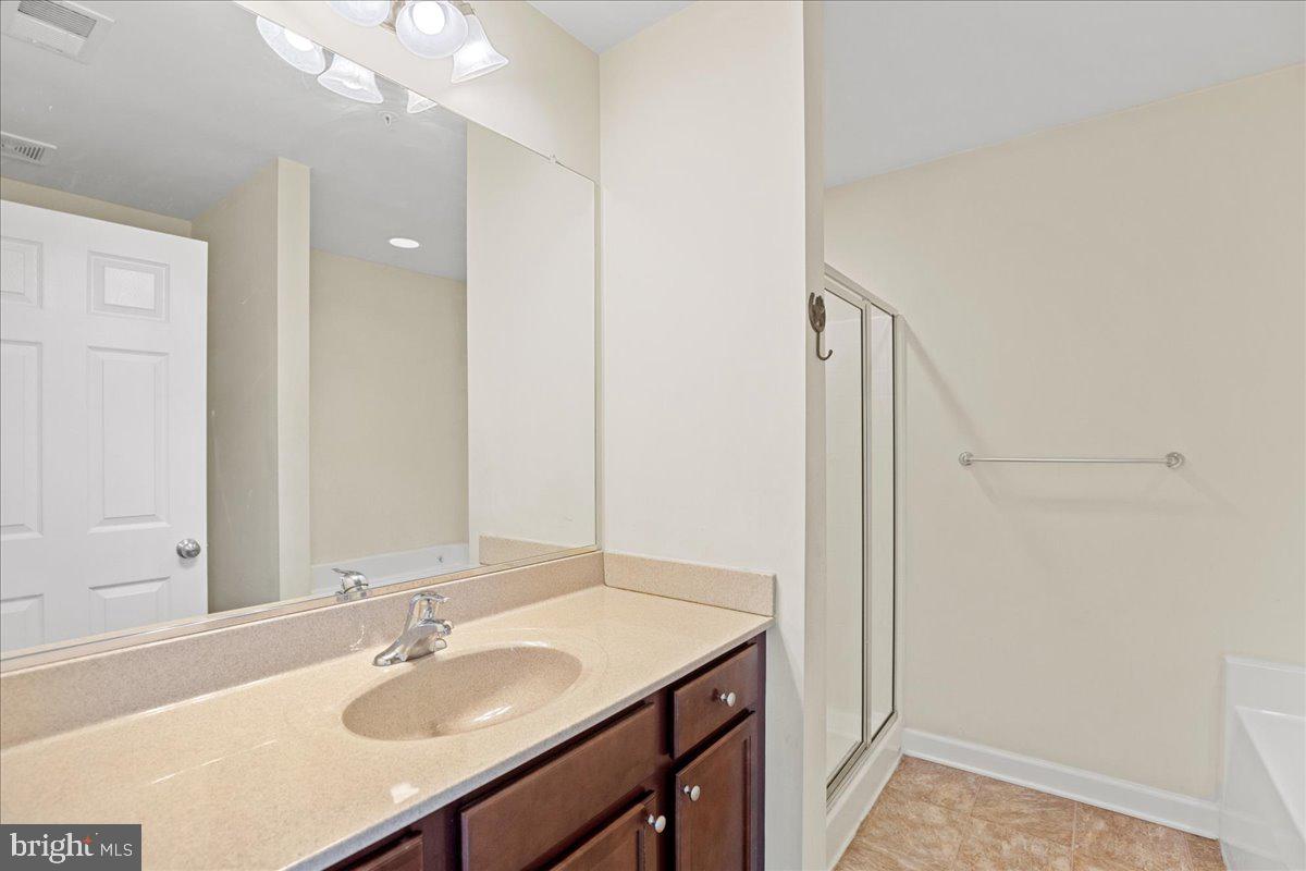 Photo 21 of 43 of 524 English Oak Ln townhome