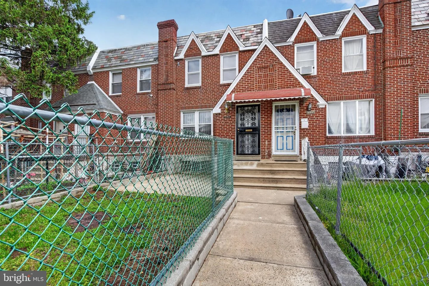7147 Large Street