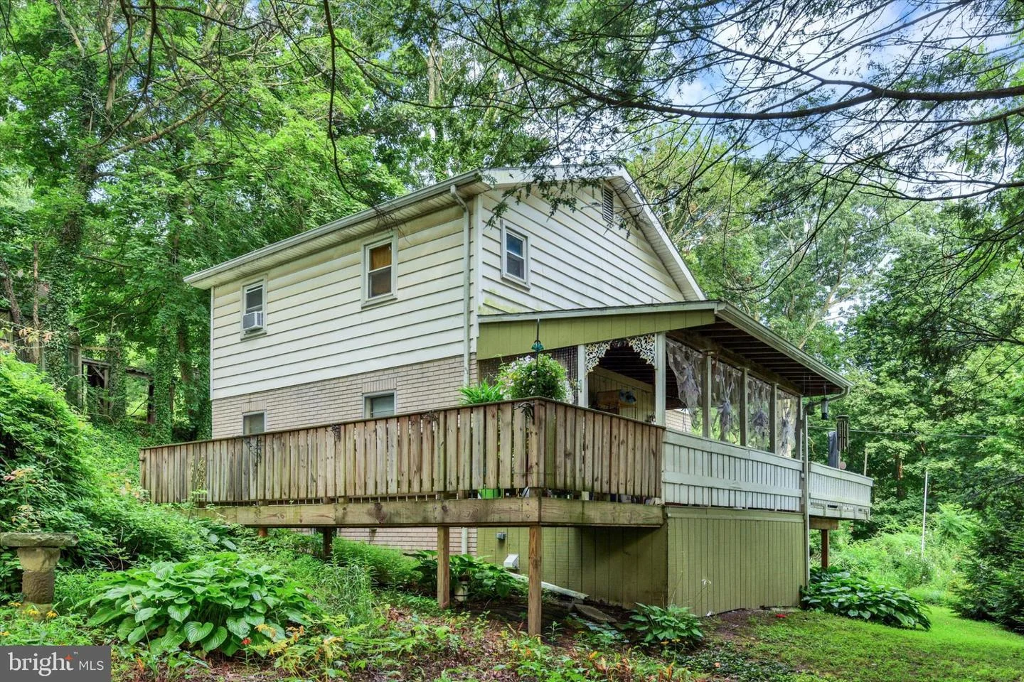609 Schoolhouse Road