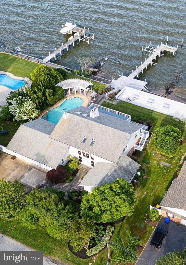 206 Queen Anne Club Drive