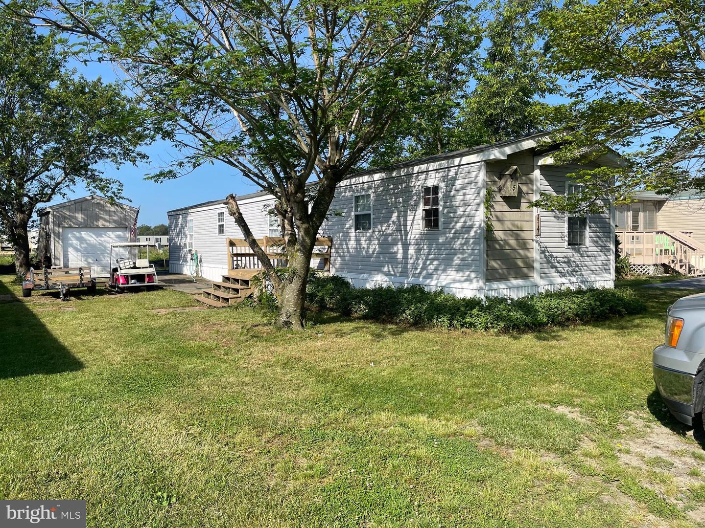 Photo 2 of 17 of 35146 Seahawk Ln #44432 mobile home