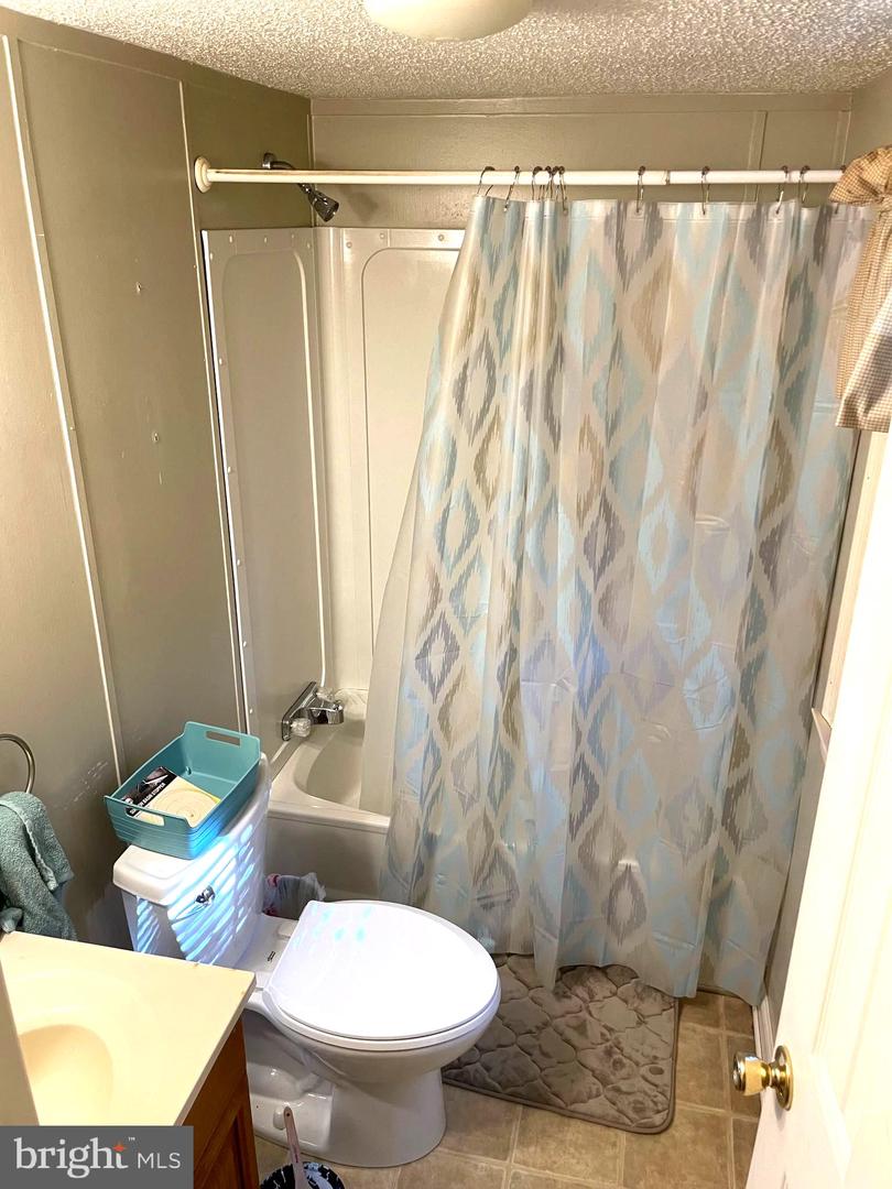 Photo 10 of 17 of 35146 Seahawk Ln #44432 mobile home