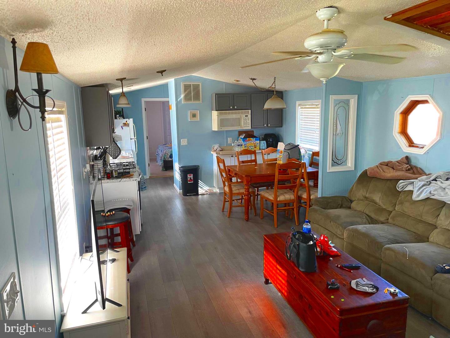 Photo 5 of 17 of 35146 Seahawk Ln #44432 mobile home