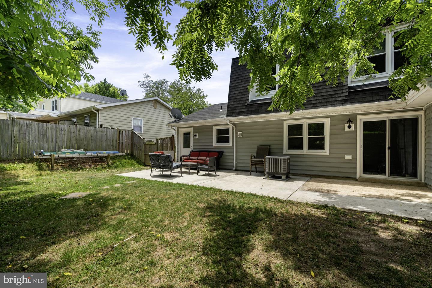 Photo 35 of 41 of 222 N Lincoln Ave multi-family property