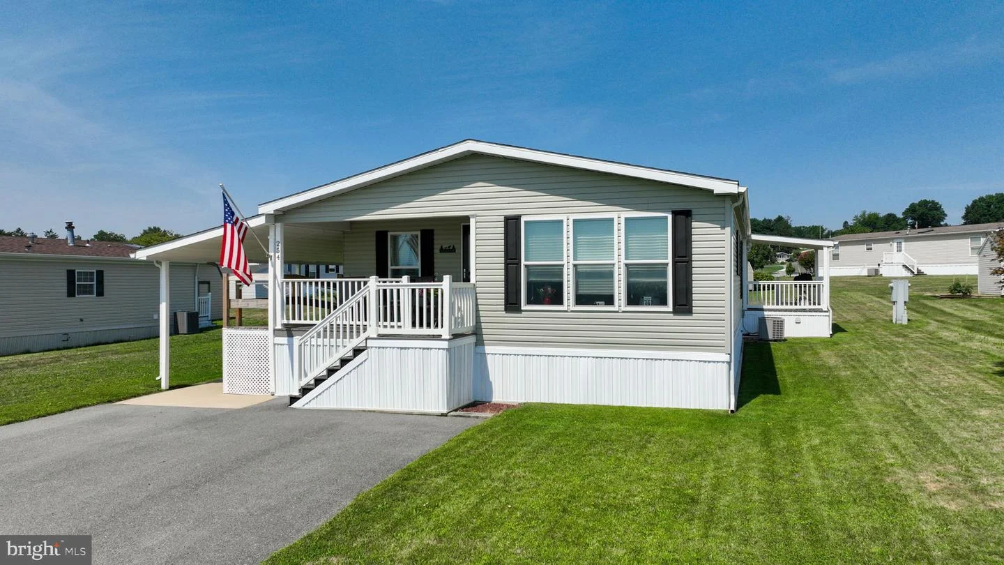 254 James Way