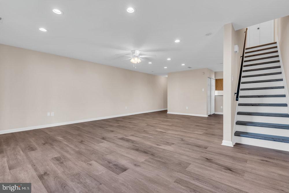 Photo 11 of 29 of 329 Hampshire Dr townhome