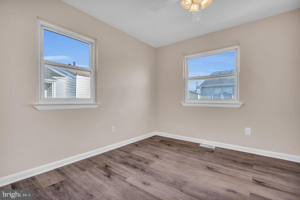 Photo 19 of 29 of 329 Hampshire Dr townhome