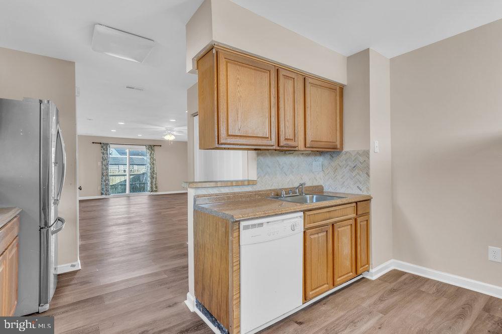Photo 14 of 29 of 329 Hampshire Dr townhome