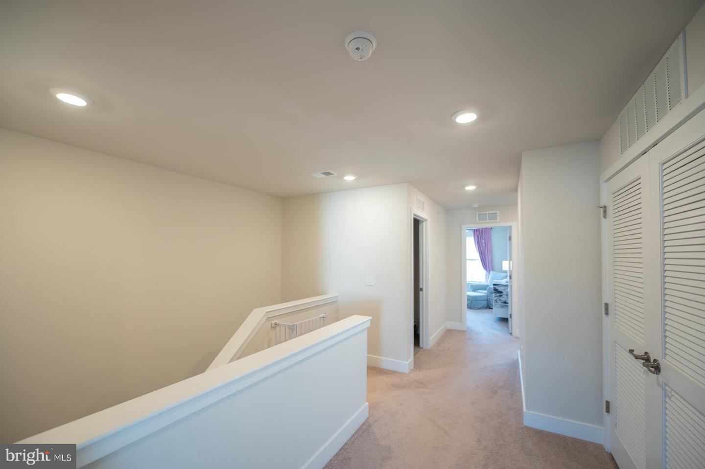Photo 15 of 27 of 916 Anvil Ct townhome