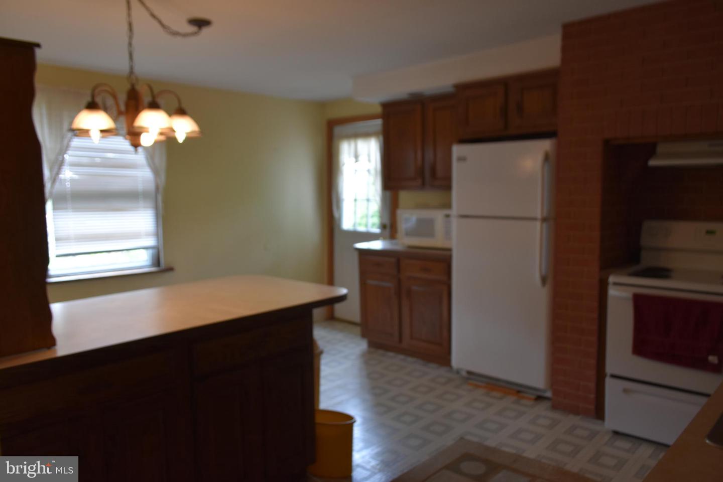 Photo 5 of 20 of 650 South 28th St house