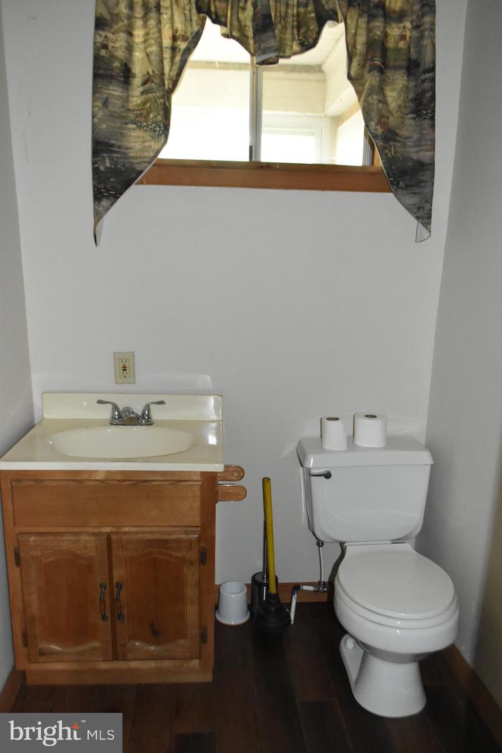 Photo 10 of 20 of 650 South 28th St house