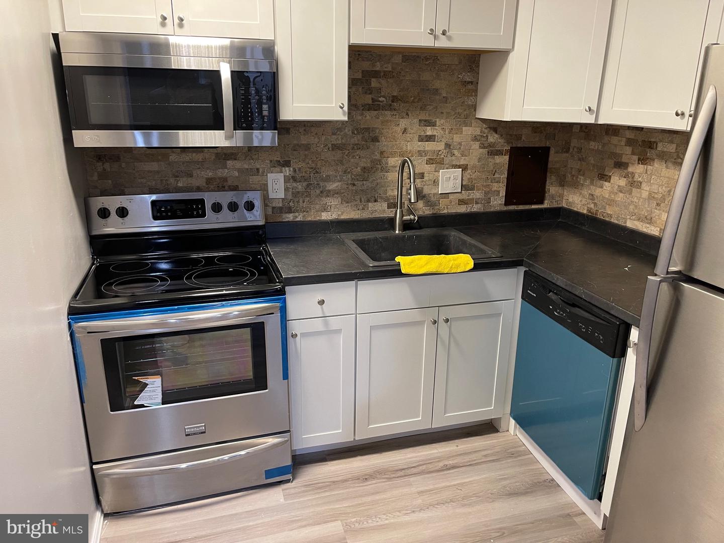 Photo 4 of 10 of 401 Playa del Sol Rd #601 condo