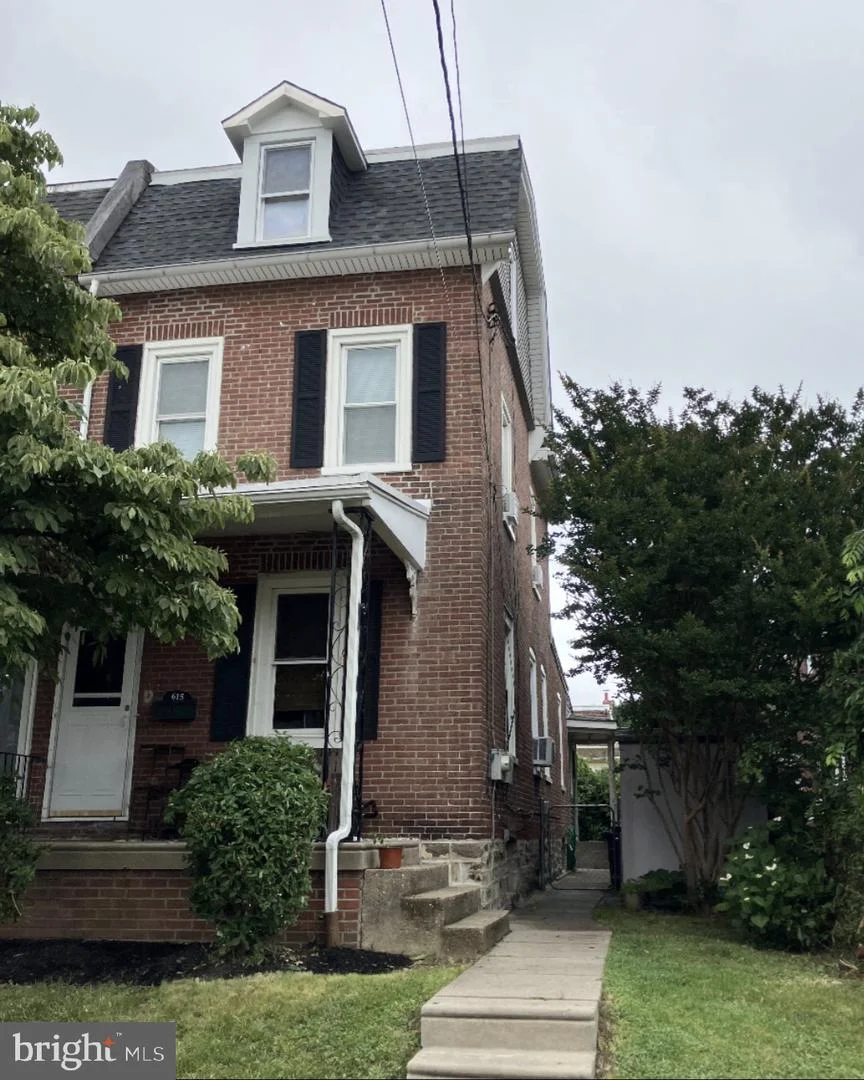 615 Hoffnagle Street