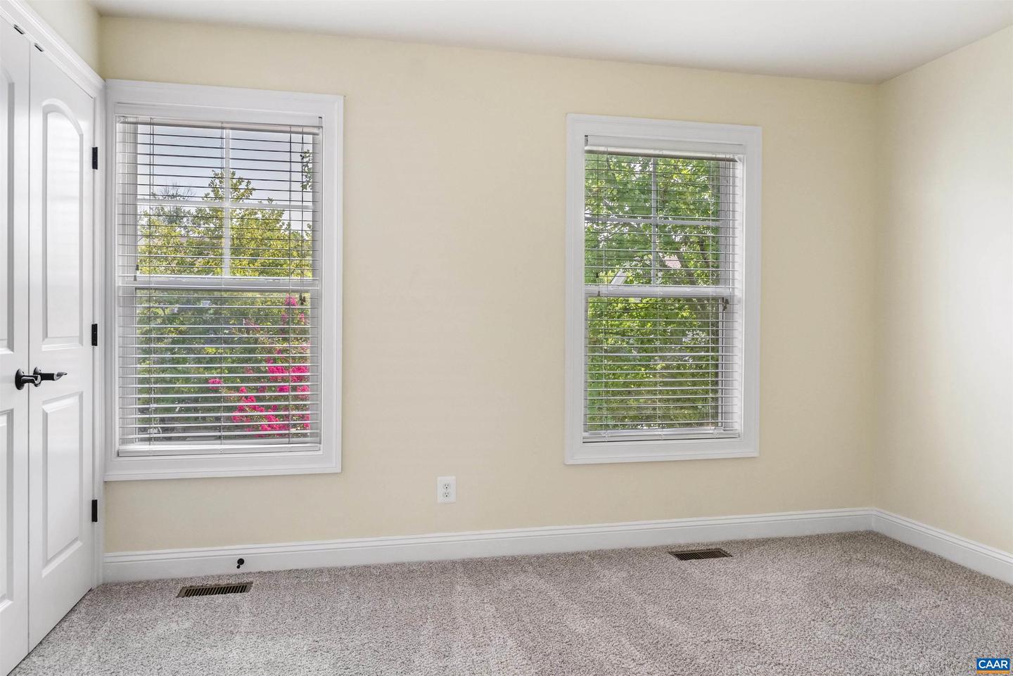 Photo 20 of 29 of 2937 Templehof Ct townhome