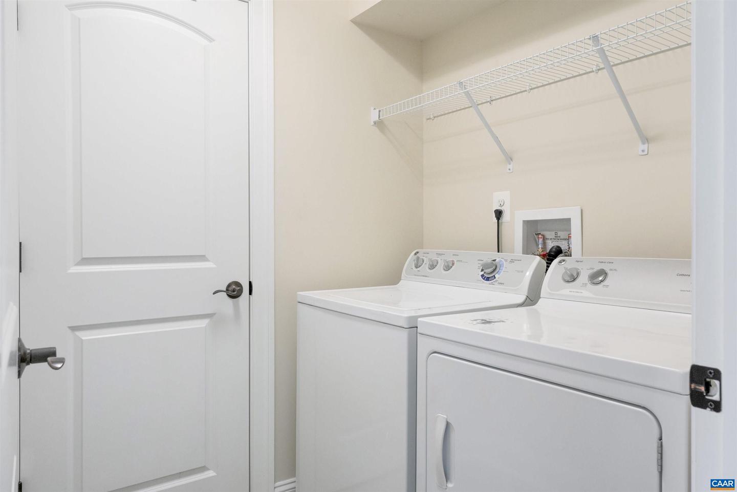 Photo 17 of 29 of 2937 Templehof Ct townhome