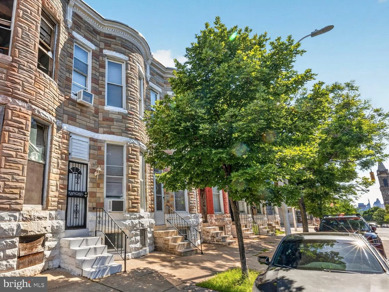 1910 W Fayette Street