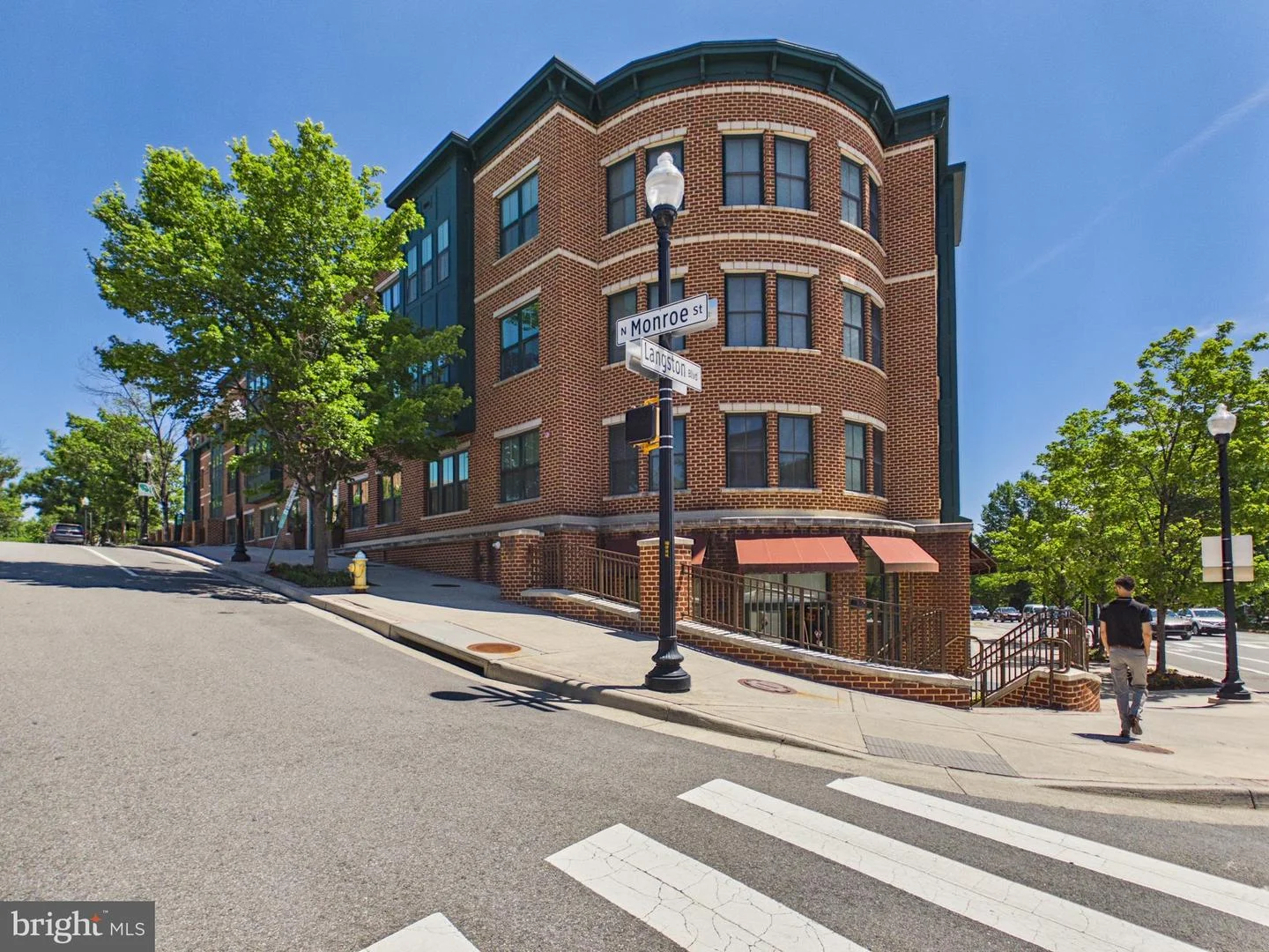 2101 N Monroe Street Unit 403