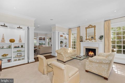 Single Family Residence in Washington DC 4853 Foxhall CRESCENT 5.jpg