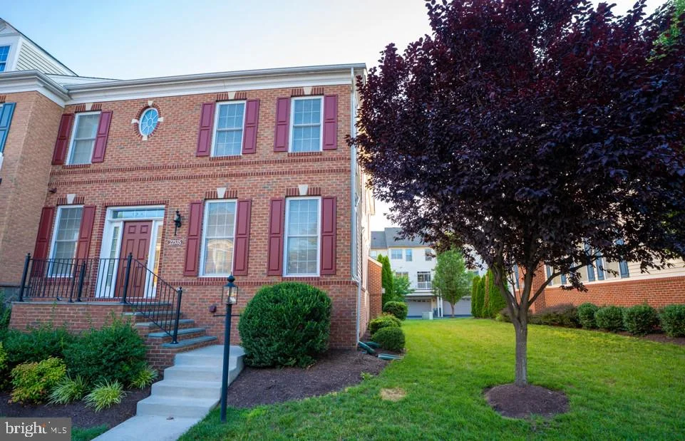 22535 Willington Square
