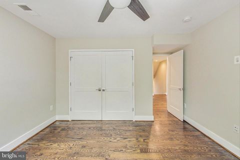 Single Family Residence in Arlington VA 2509 Kenwood STREET 23.jpg