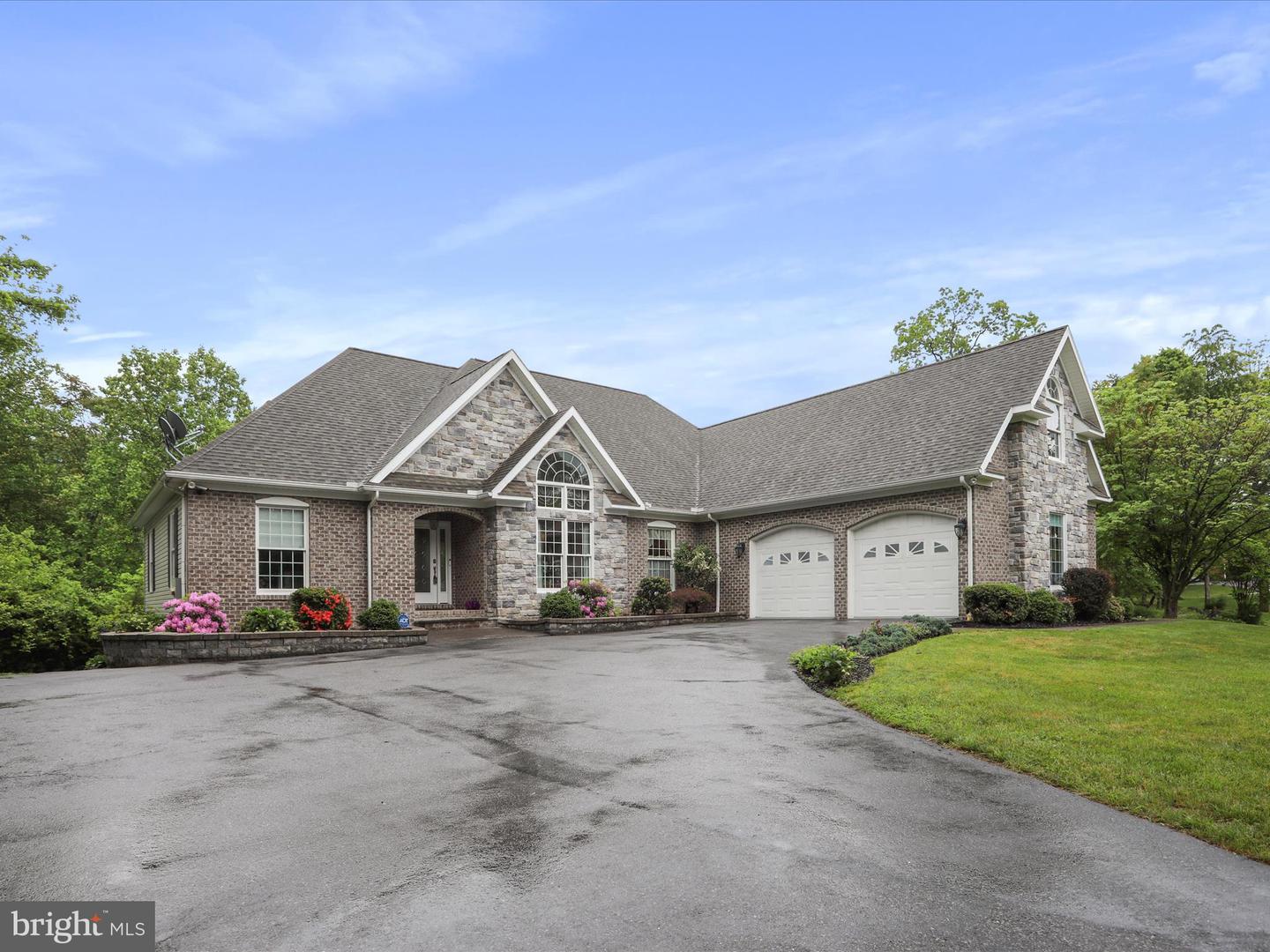View Martinsburg, WV 25403 house
