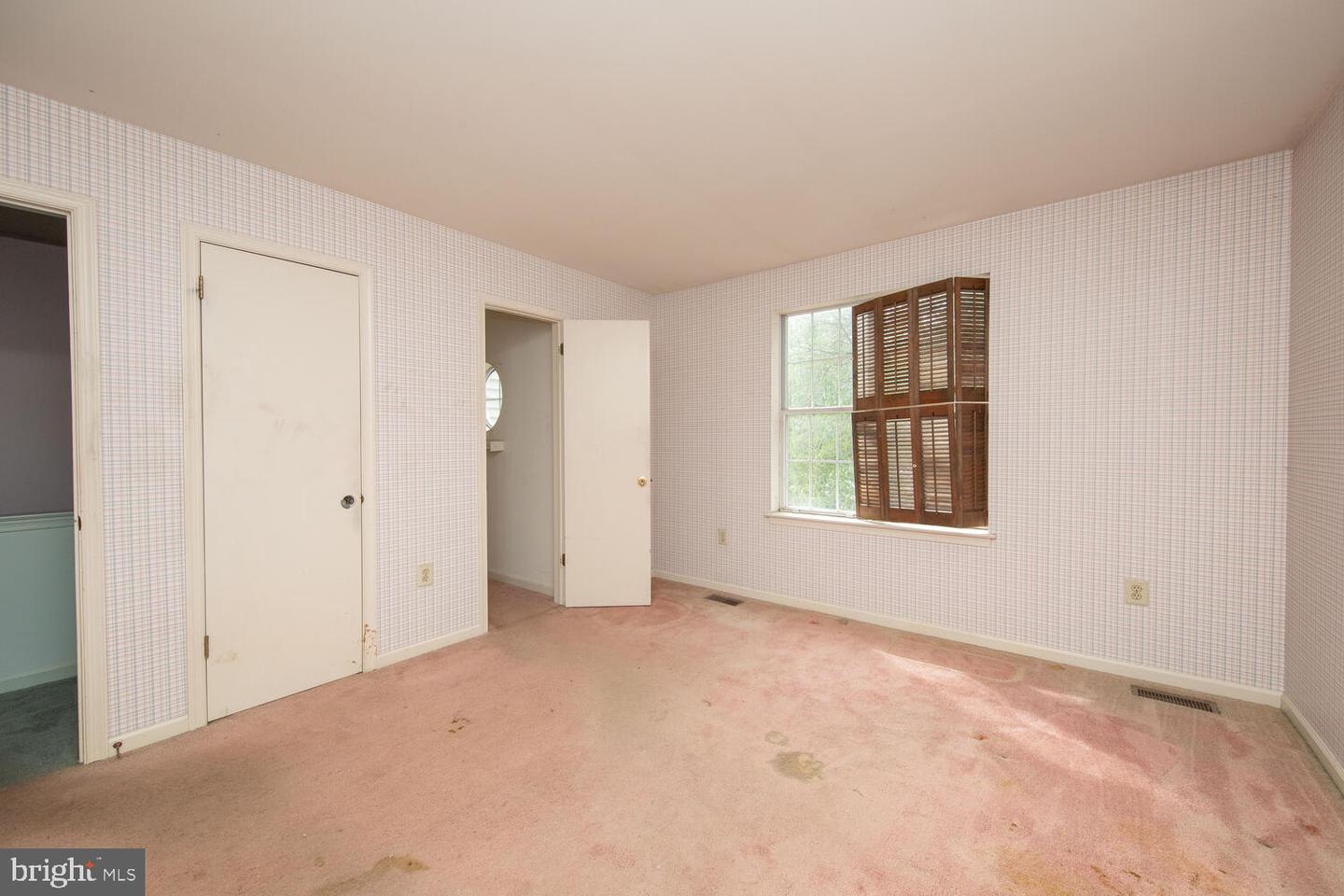 Photo 16 of 27 of 2000 Red Maple Grv townhome