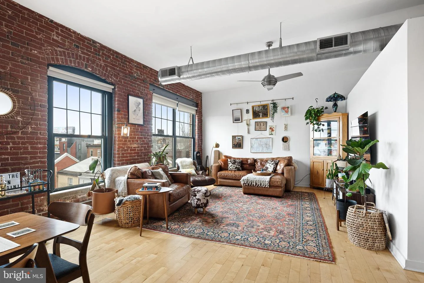 1125 E Columbia Avenue Unit 302