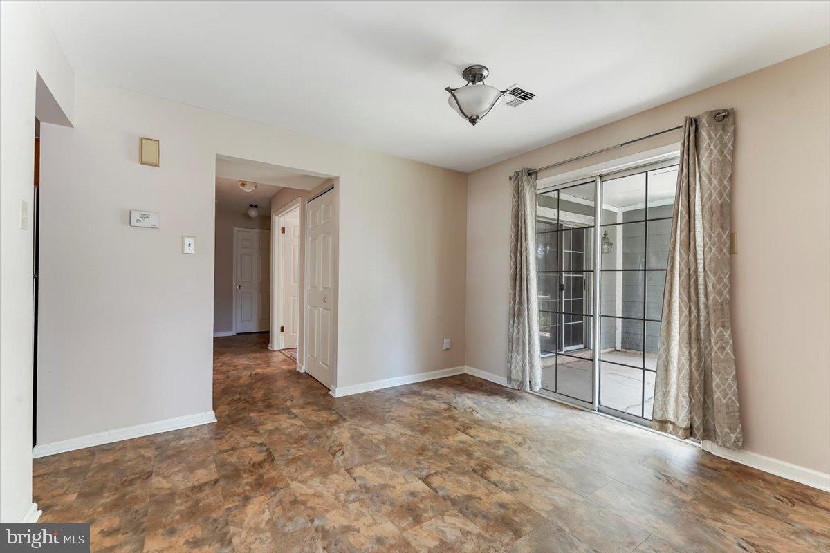 Photo 10 of 19 of 730 Bradford Ter townhome