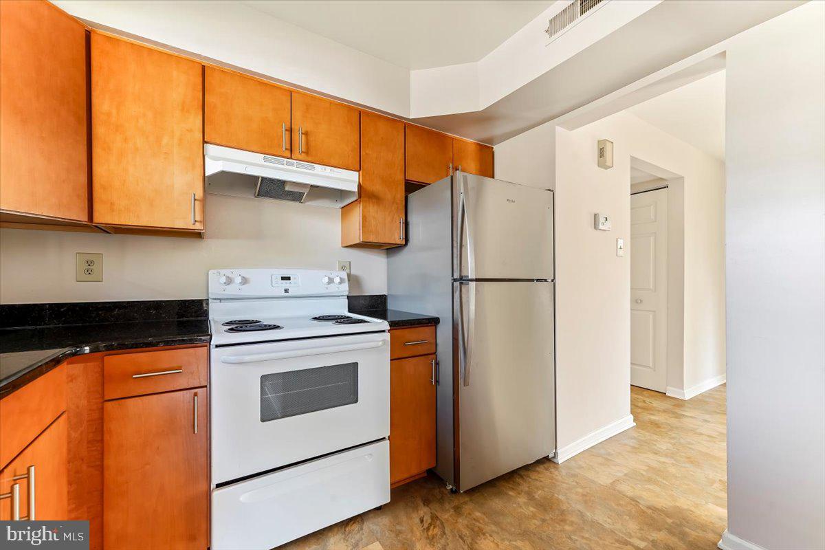 Photo 8 of 19 of 730 Bradford Ter townhome