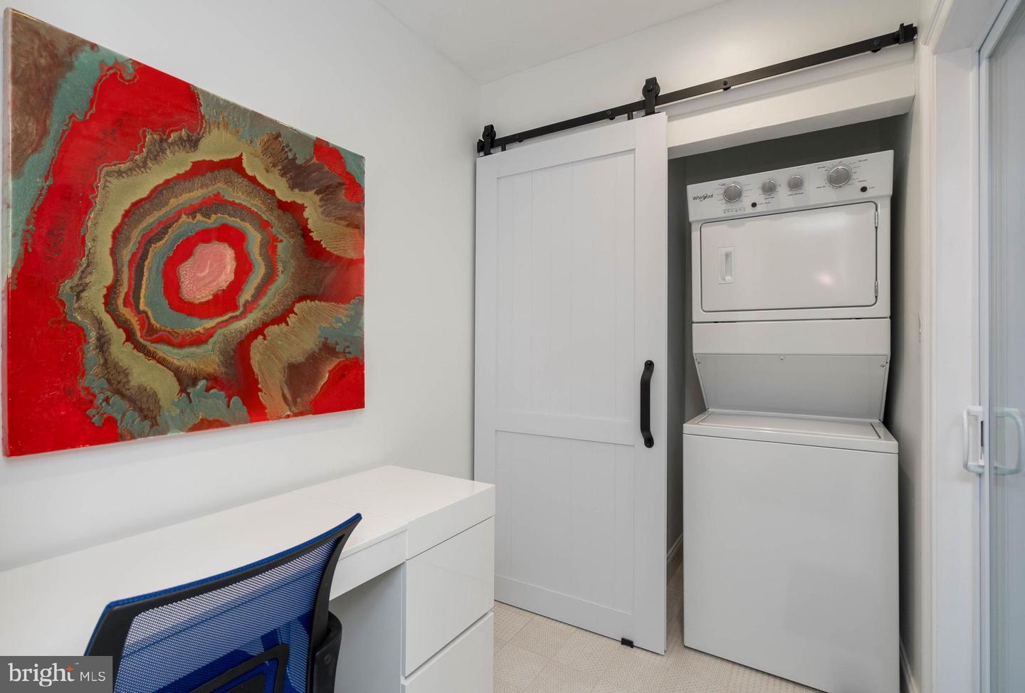 Photo 10 of 23 of 2041 Moravian St townhome