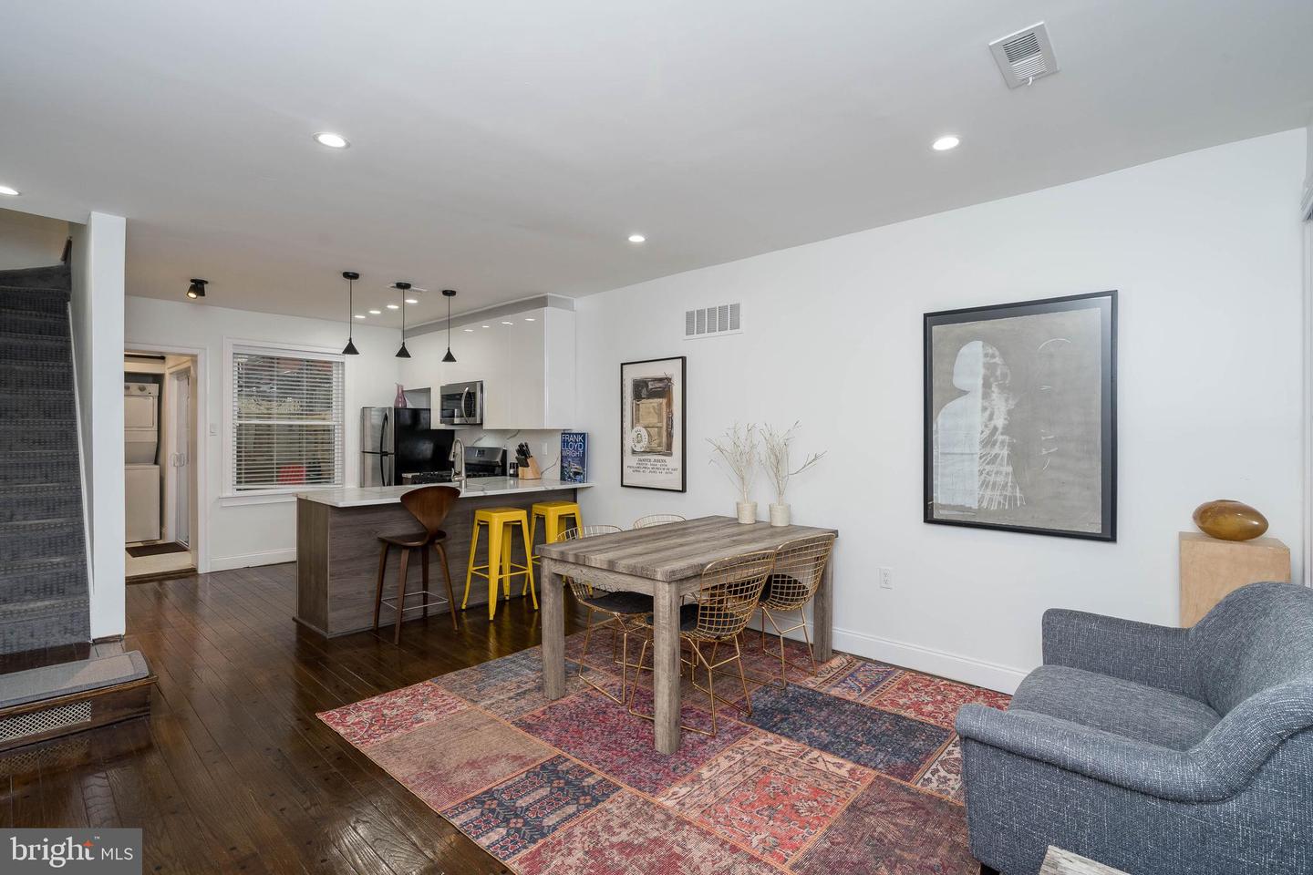 Photo 2 of 23 of 2041 Moravian St townhome