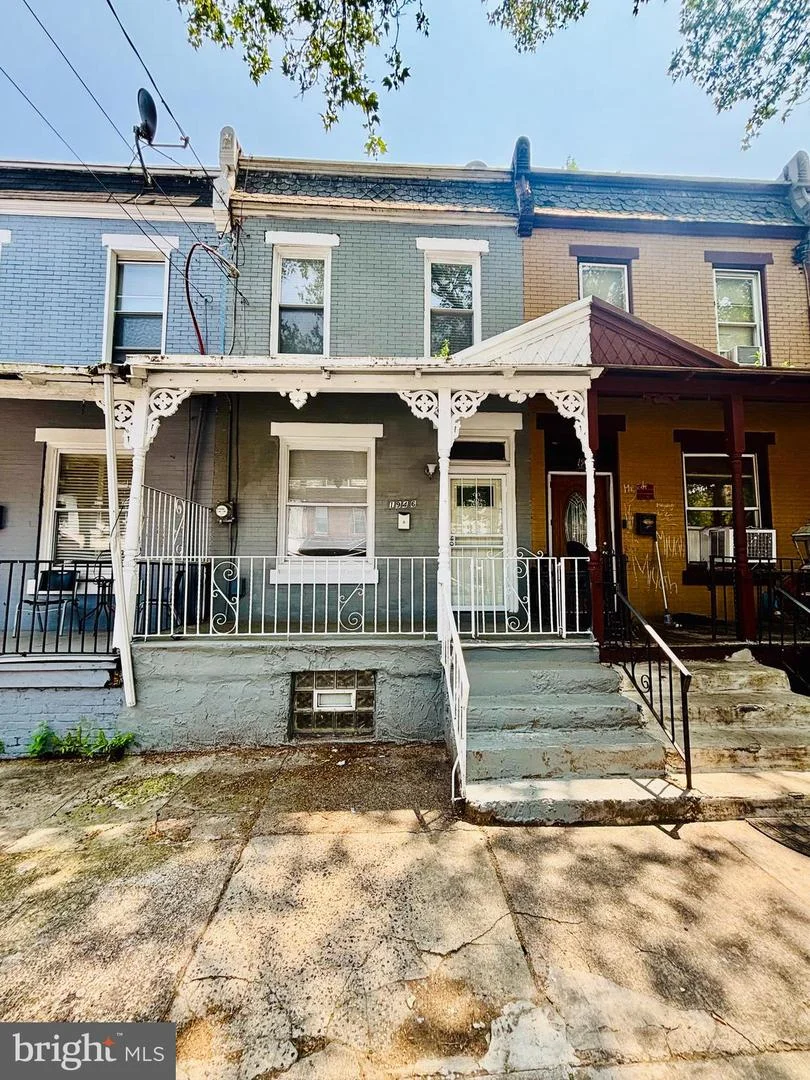 1946 Dennie Street