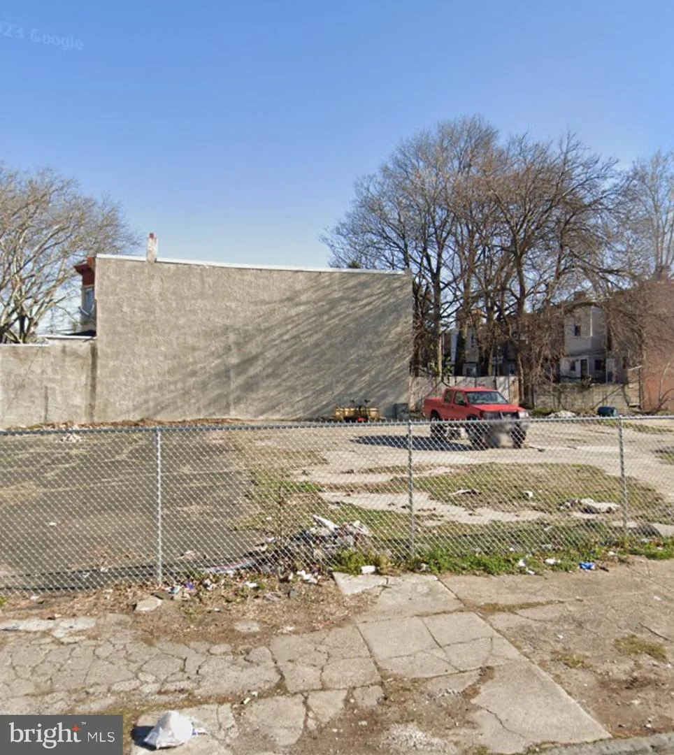 1429-1433 W Bristol Street