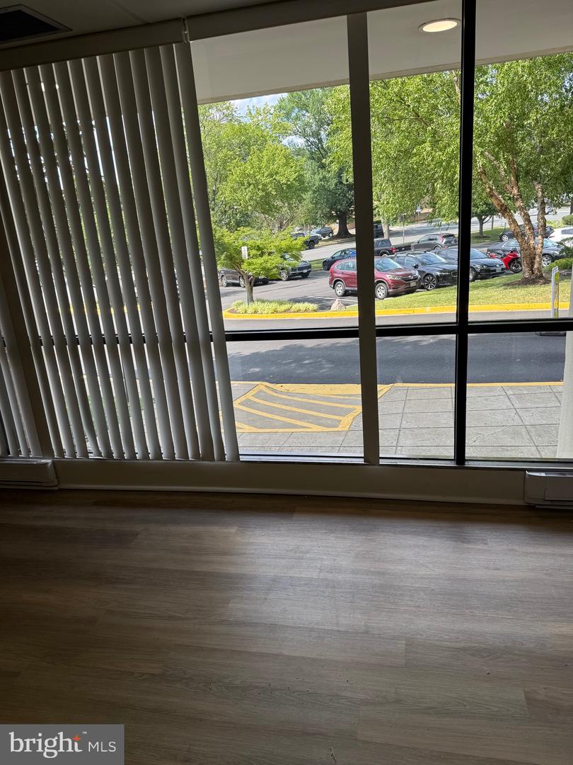 6800 Fleetwood Road Unit 111, Mclean, VA, 22101