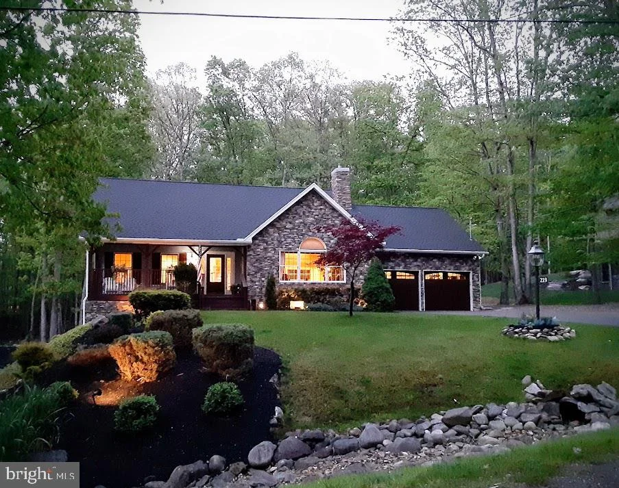 219 Owego Dr Dr, Hazleton, PA, 18202