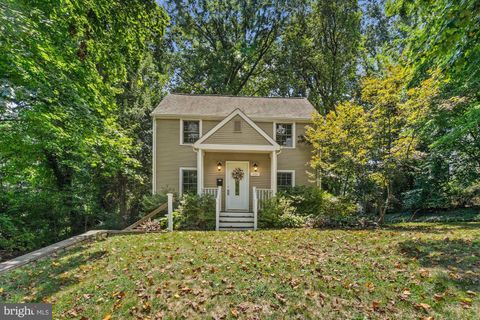 Single Family Residence in Falls Church VA 1307 Gibson PLACE.jpg