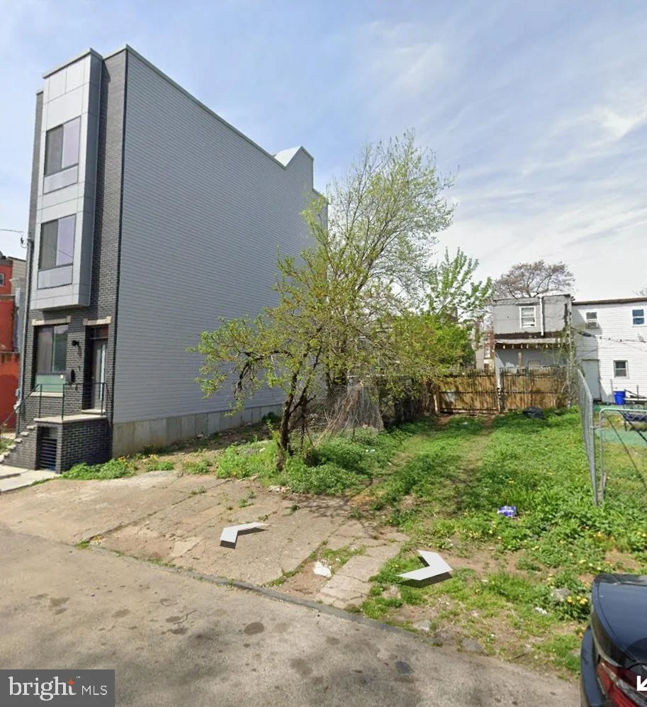2406 N 3rd Street