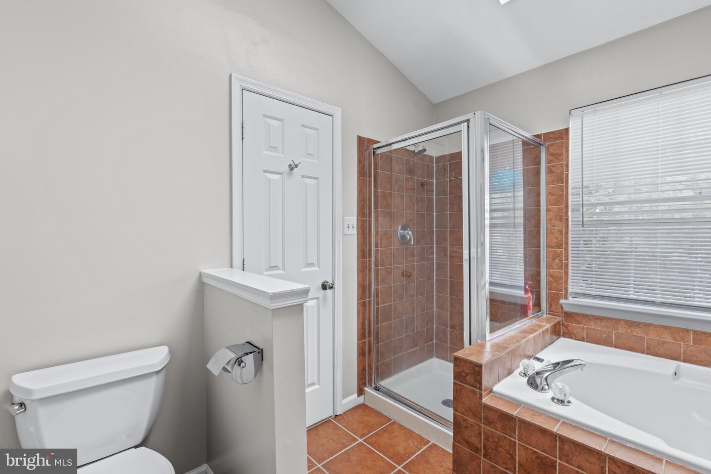 Photo 15 of 26 of 5812 Stream Pond Ct townhome