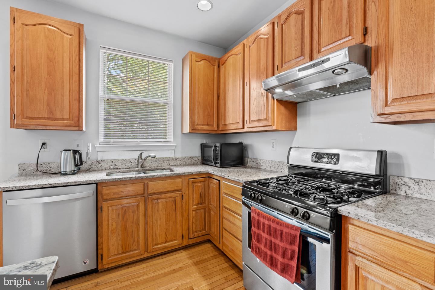 Photo 3 of 26 of 5812 Stream Pond Ct townhome