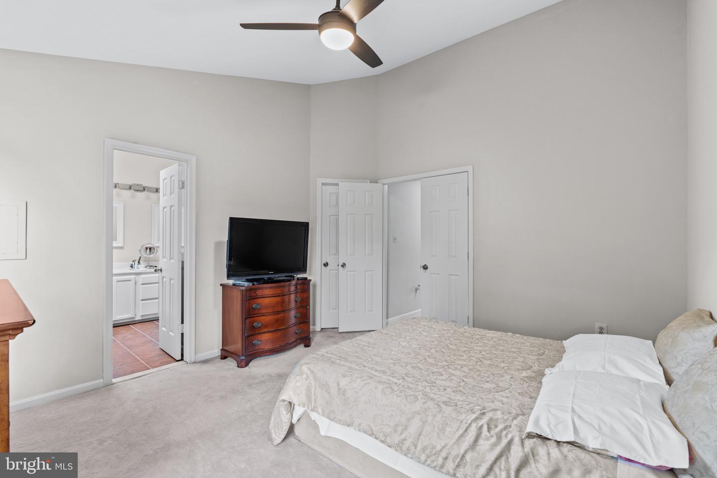 Photo 12 of 26 of 5812 Stream Pond Ct townhome
