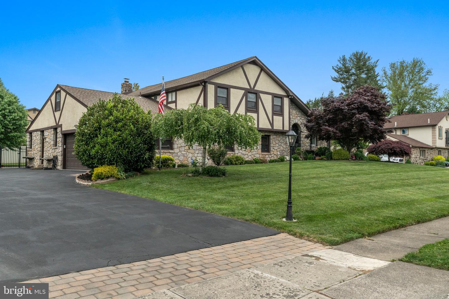 View Huntingdon Valley, PA 19006 house