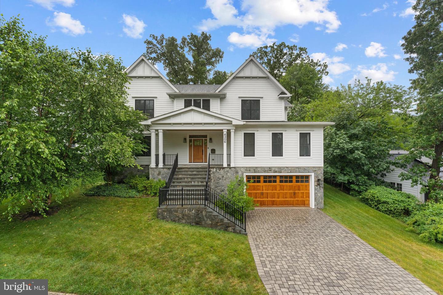 4306 40th Street N, Arlington, VA, 22207