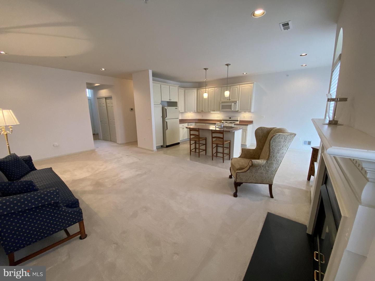 Photo 2 of 11 of 1402 Kingsberry Ct #94 townhome