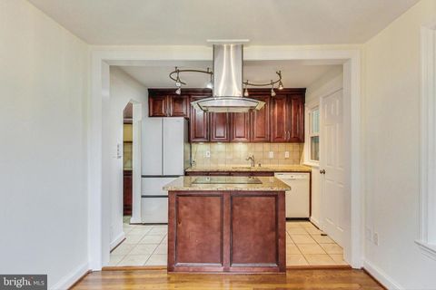 Duplex in Arlington VA 2716 Troy STREET 6.jpg